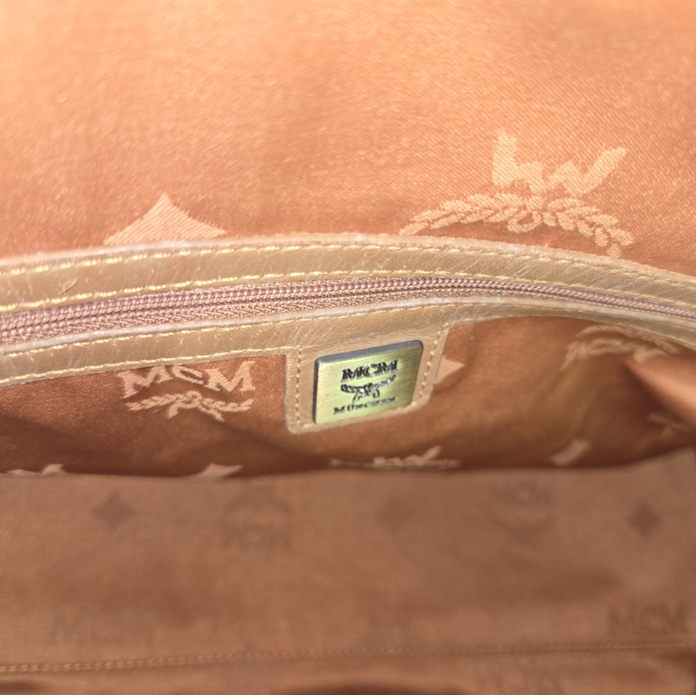 💯 Authentic MCM Cognac Visetos and Leather Top Handle Handbag - Picture 6 of 15